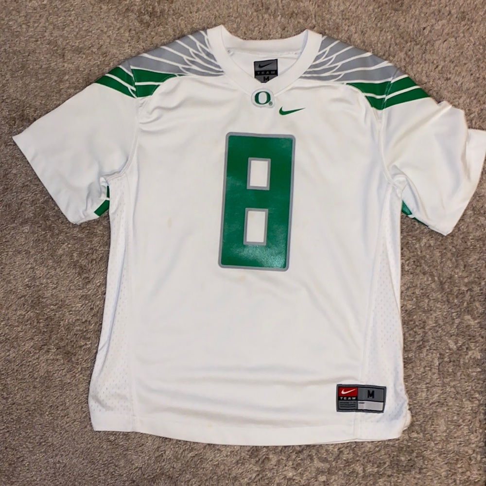 2014 Marcus Mariota Oregon Ducks jersey in youth medium